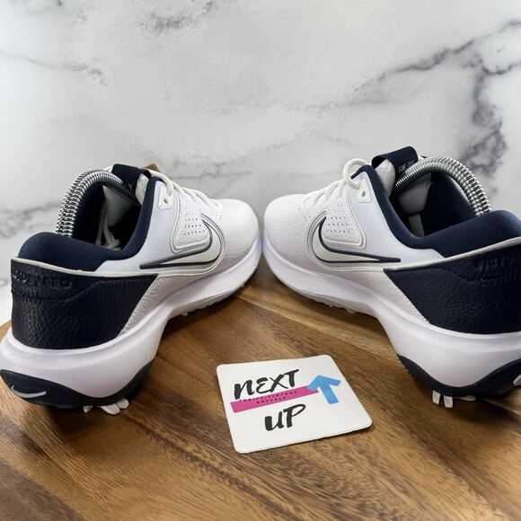 Athletic_Shoes